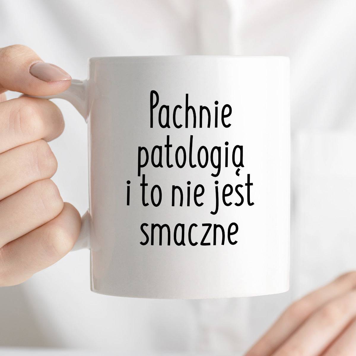Kubek z nadrukiem "Pachnie patologią i to nie jest smaczne" FB