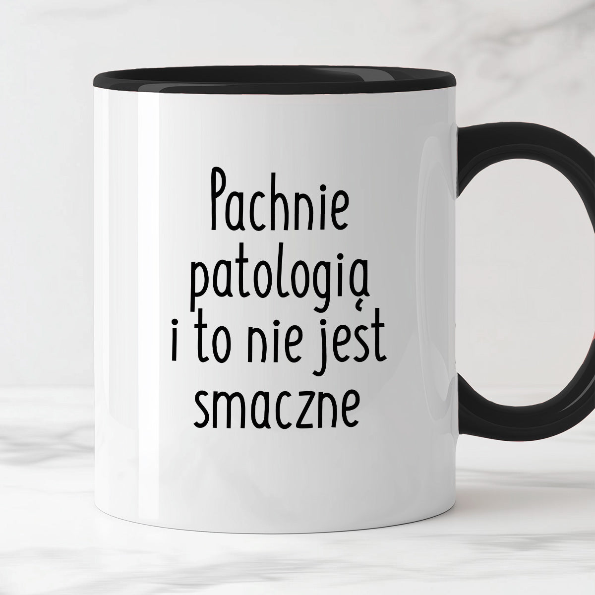 Kubek z nadrukiem "Pachnie patologią i to nie jest smaczne"