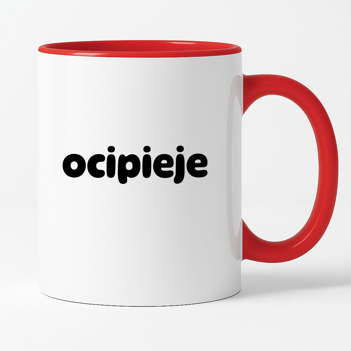 Kubek z nadrukiem "ocipieje"