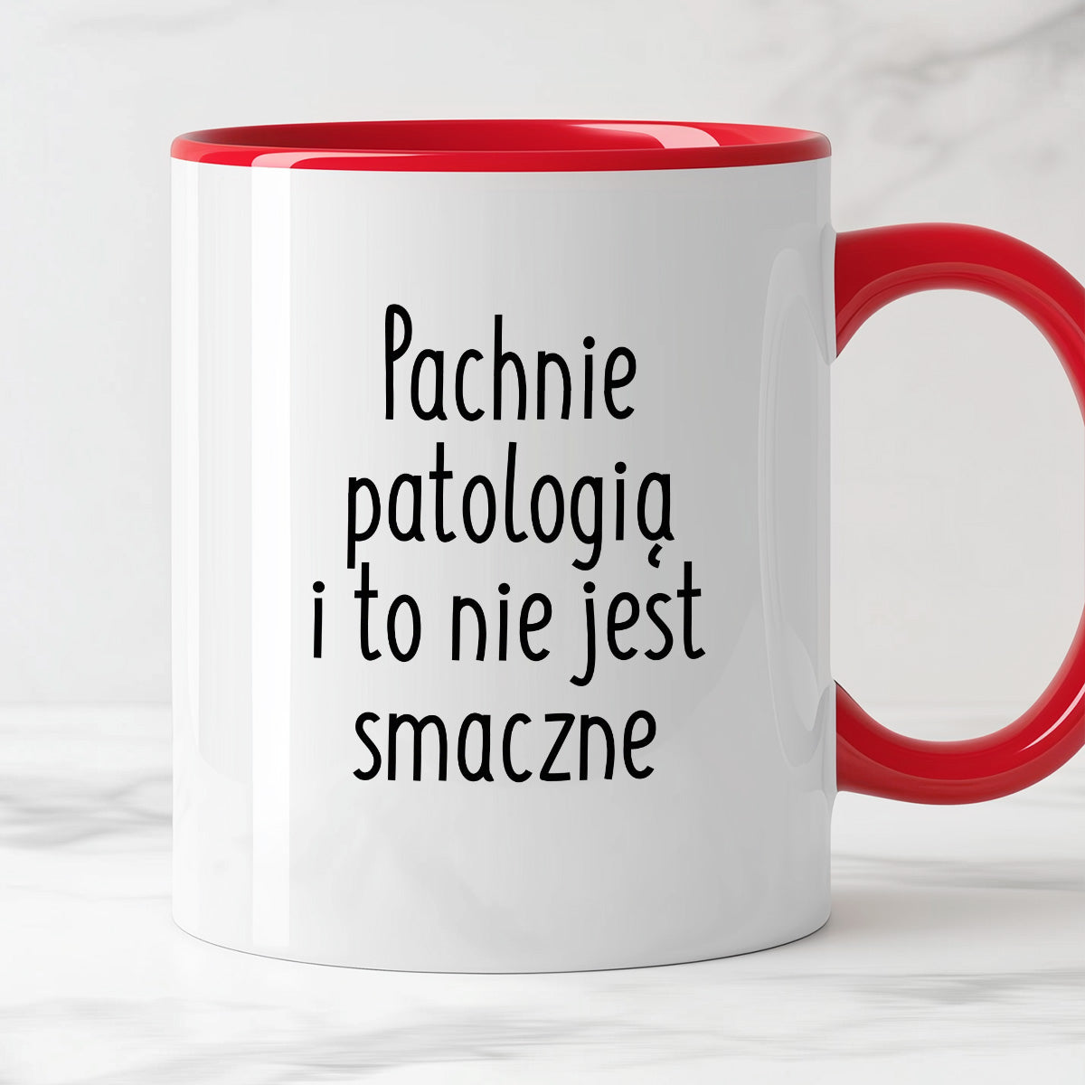 Kubek z nadrukiem "Pachnie patologią i to nie jest smaczne"