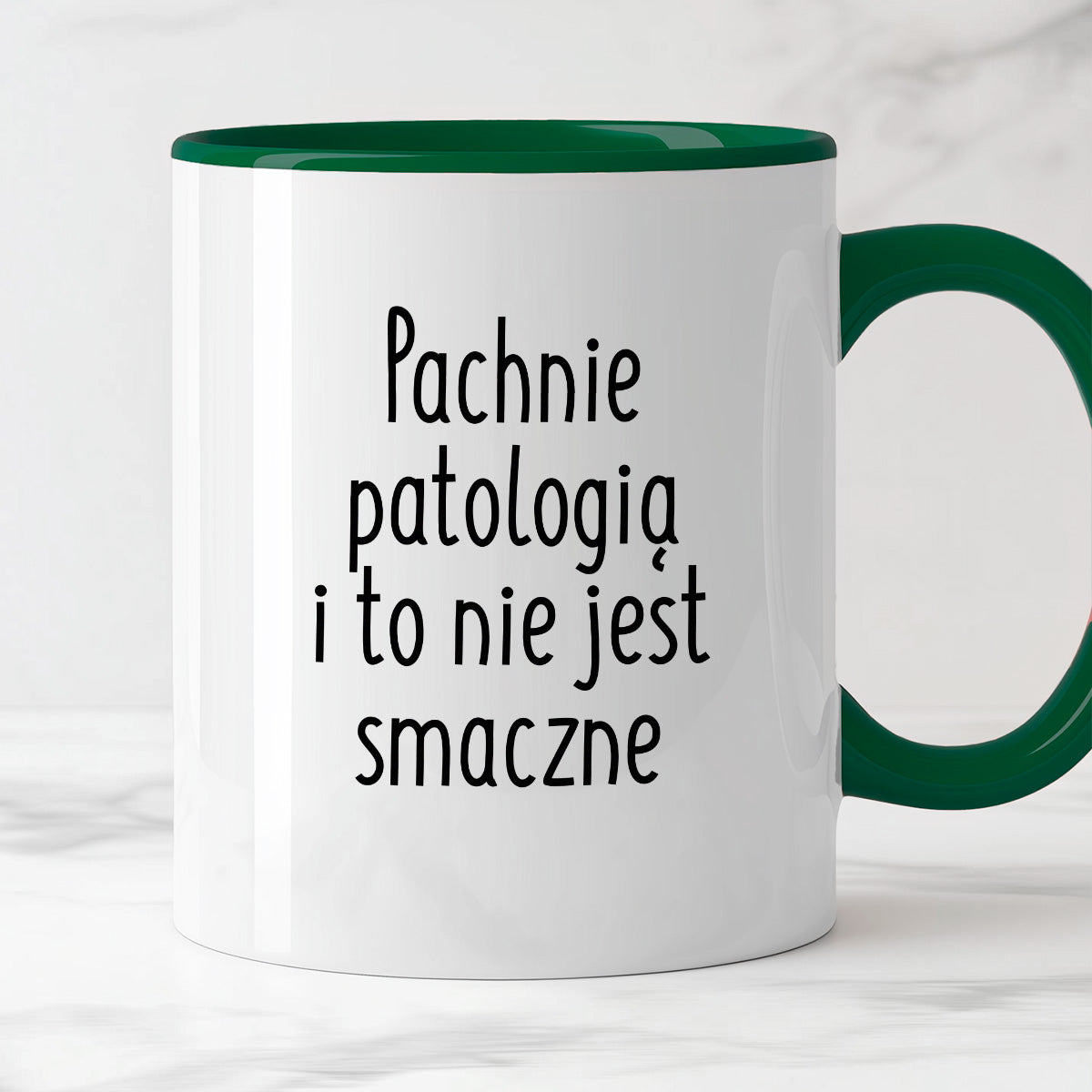 Kubek z nadrukiem "Pachnie patologią i to nie jest smaczne"