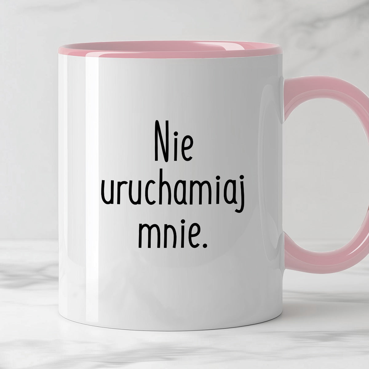 Kubek z nadrukiem "Nie uruchamiaj mnie"