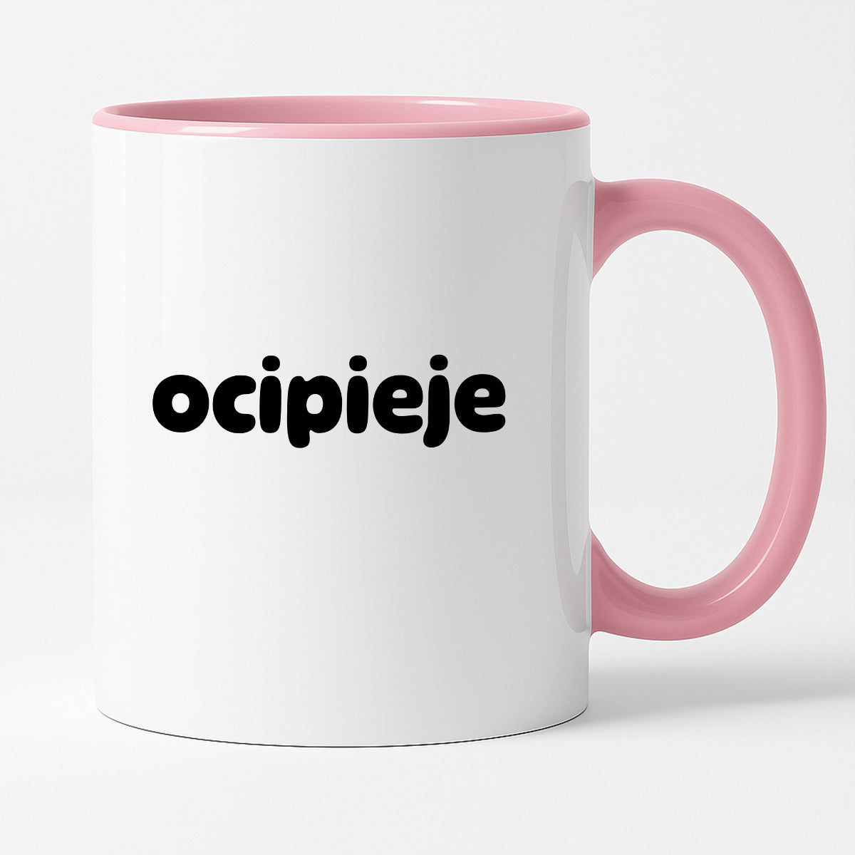 Kubek z nadrukiem "ocipieje"