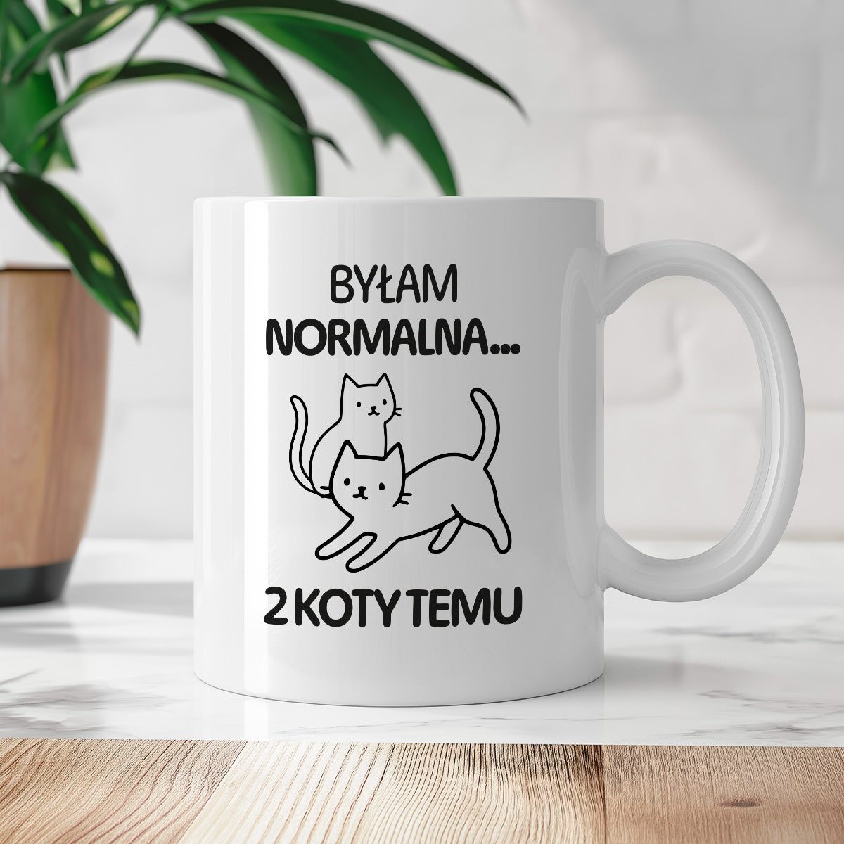 Kubek z nadrukiem "Byłam normalna dwa koty temu..."