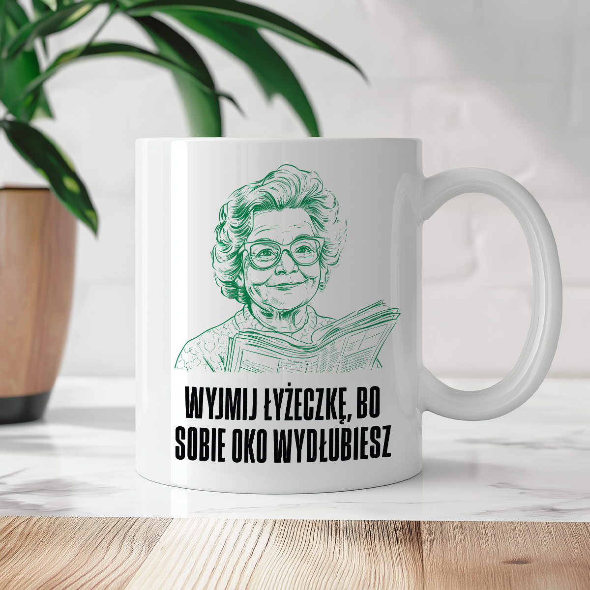 Kubek z cytatem Babci "Wyjmij łyżeczkę, bo sobie oko wydłubiesz"