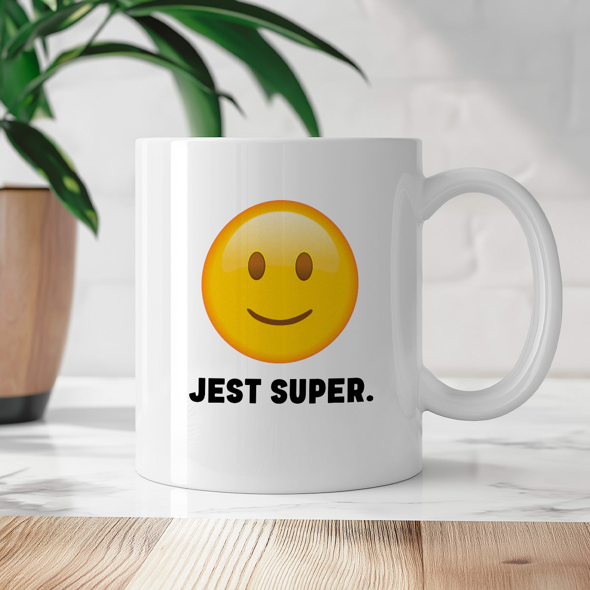 Kubek z nadrukiem "Jest super." - uśmiech nienawiści