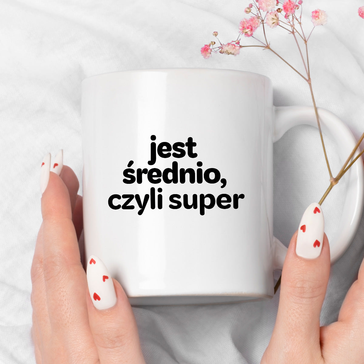 Kubek z nadrukiem - "jest średnio, czyli super"