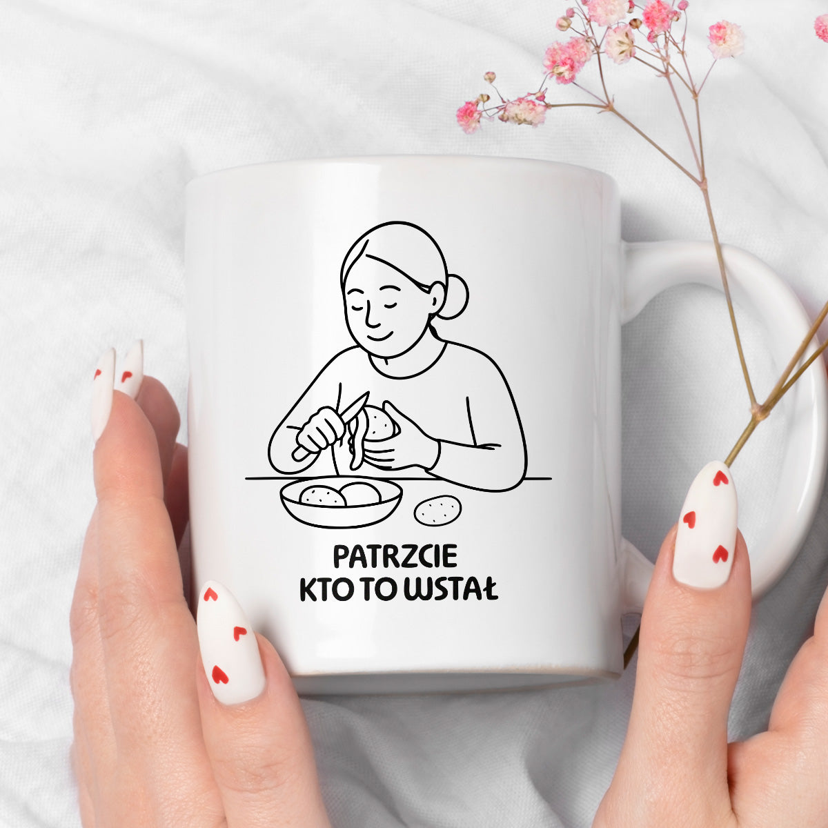 Kubek z nadrukiem "Patrzcie kto to wstał" - Cytaty MAMY - DZIEŃ MAMY