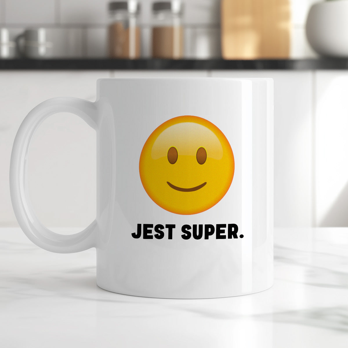 Kubek z nadrukiem "Jest super." - uśmiech nienawiści