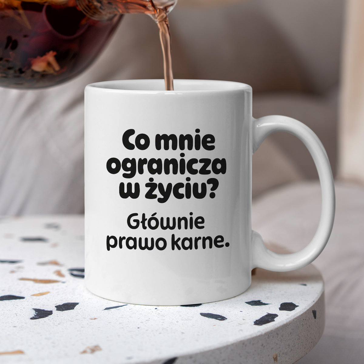 Kubek z nadrukiem - "Co mnie ogranicza? Głownie prawo karne."