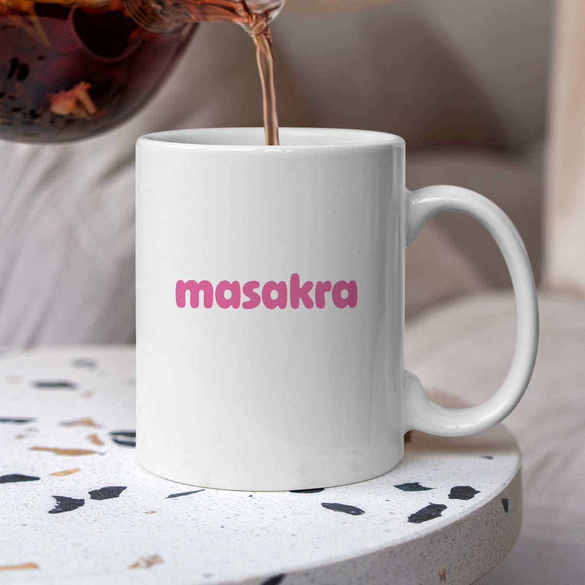 Kubek z nadrukiem "masakra"