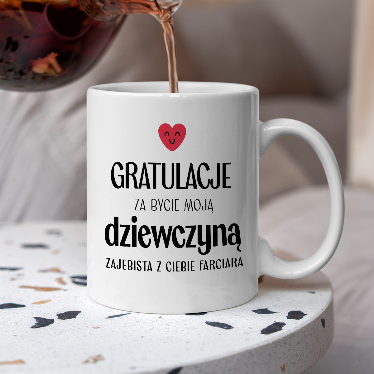 Kubek z nadrukiem "Gratulacje za bycie moją dziewczyną - zajebista z Ciebie farciara" - WALENTYNKI