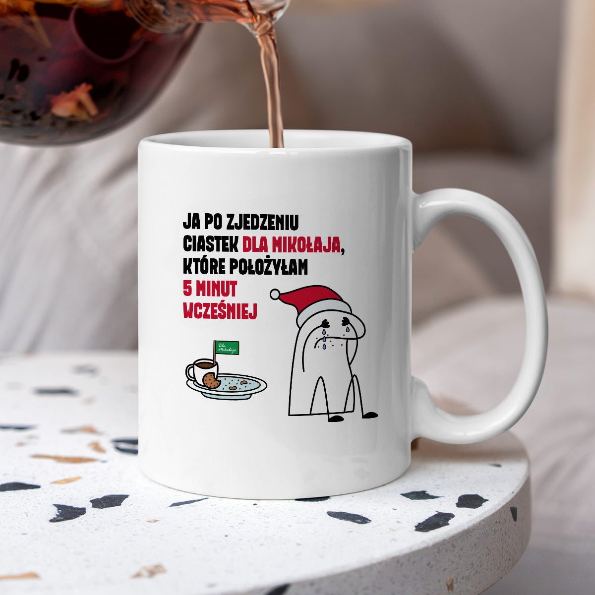 Kubek świąteczny mem "Ja po zjedzeniu ciastek dla Mikołaja, które położyłam 5 minut wcześniej"