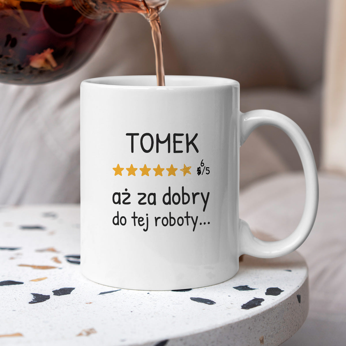 Kubek z nadrukiem - "6/5 aż za dobry do tej roboty..." z IMIENIEM