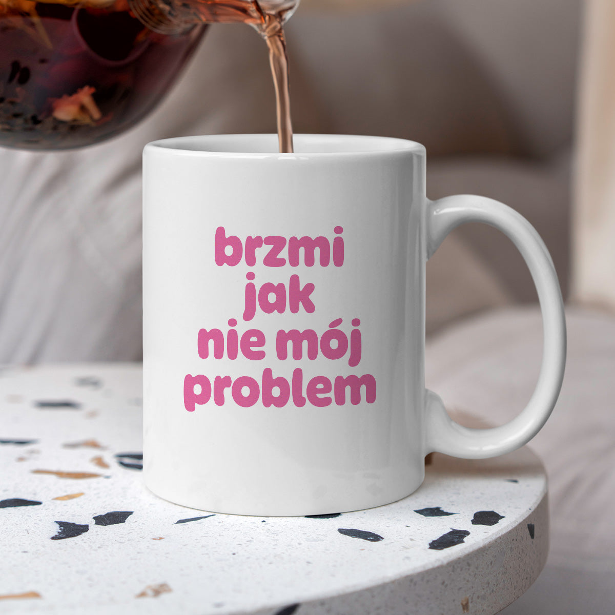 Kubek z nadrukiem "brzmi jak nie mój problem" v2