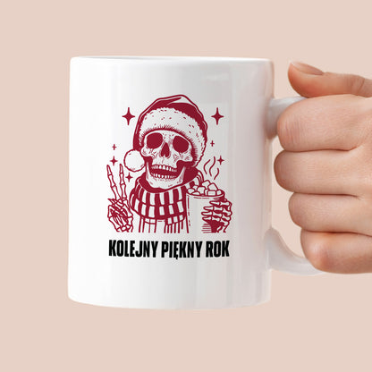 Kubek świąteczny z kościotrupem z gorącą czekoladą w ręku "Kolejny piękny rok"