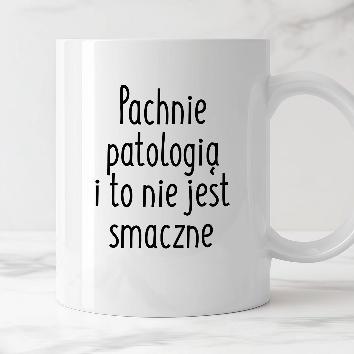 Kubek z nadrukiem "Pachnie patologią i to nie jest smaczne"